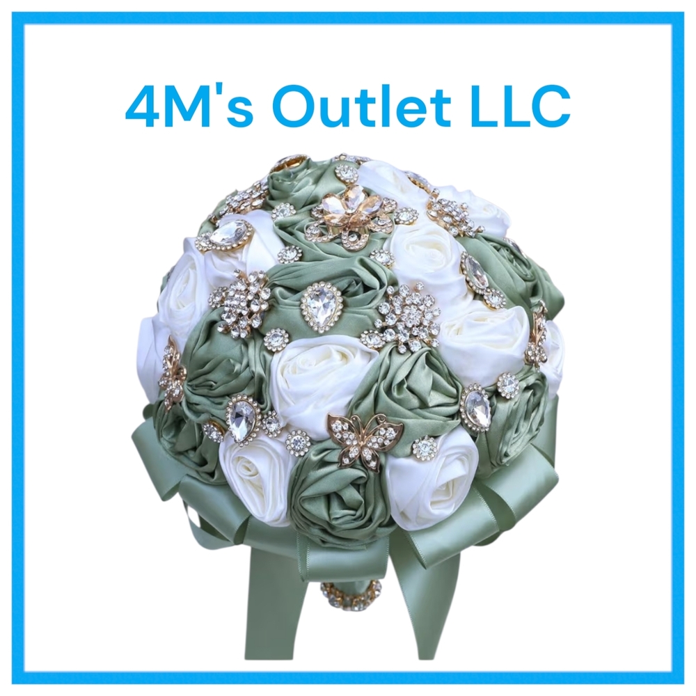 Elegant Green and White Rose Bouquet